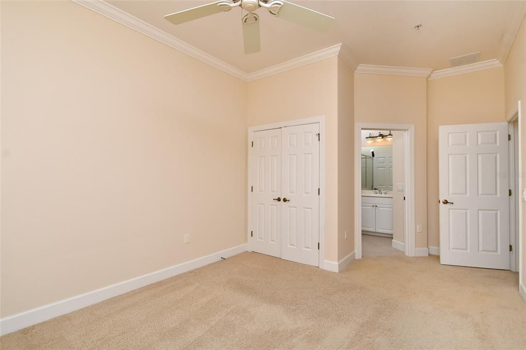 En Venta: $974,000 (3 camas, 3 baños, 2743 Pies cuadrados)