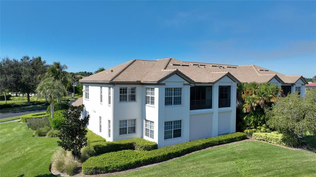 En Venta: $974,000 (3 camas, 3 baños, 2743 Pies cuadrados)