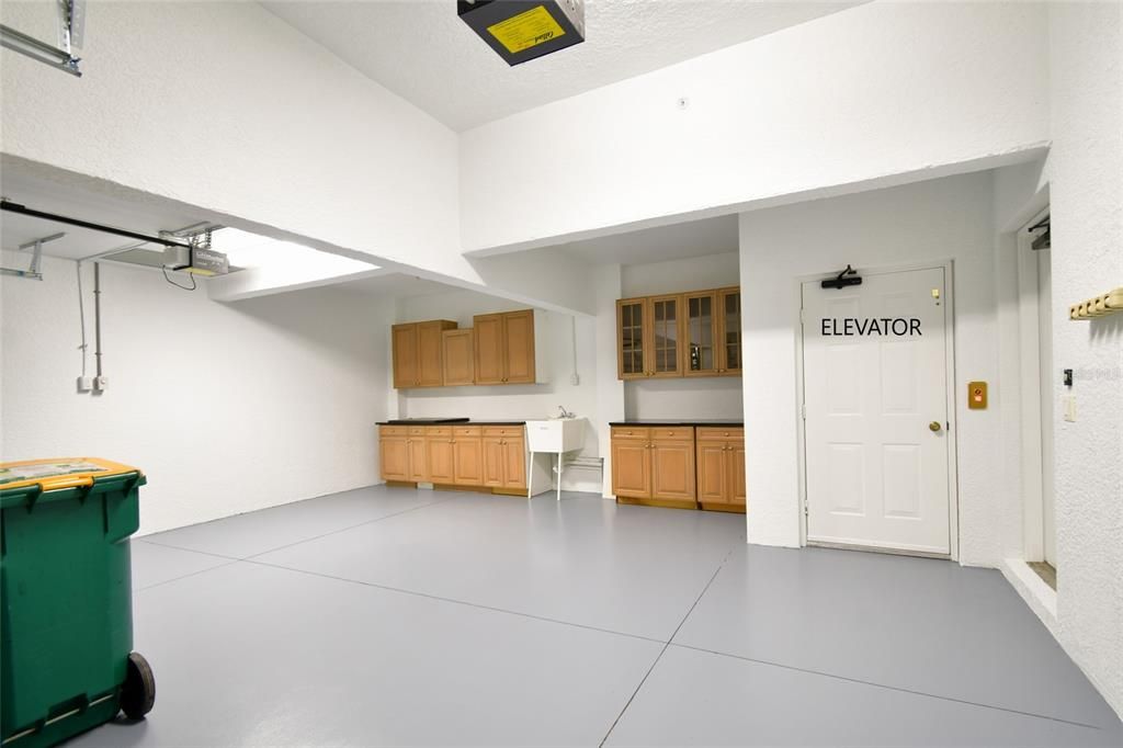 En Venta: $974,000 (3 camas, 3 baños, 2743 Pies cuadrados)