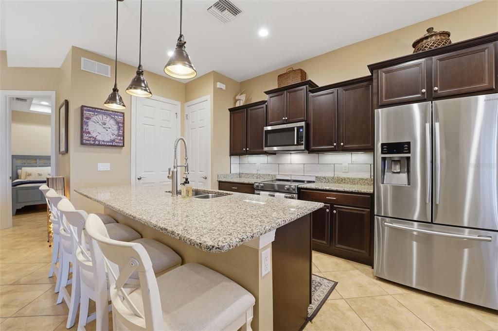 На продажу: $579,500 (3 спален, 2 ванн, 1900 Квадратных фут)