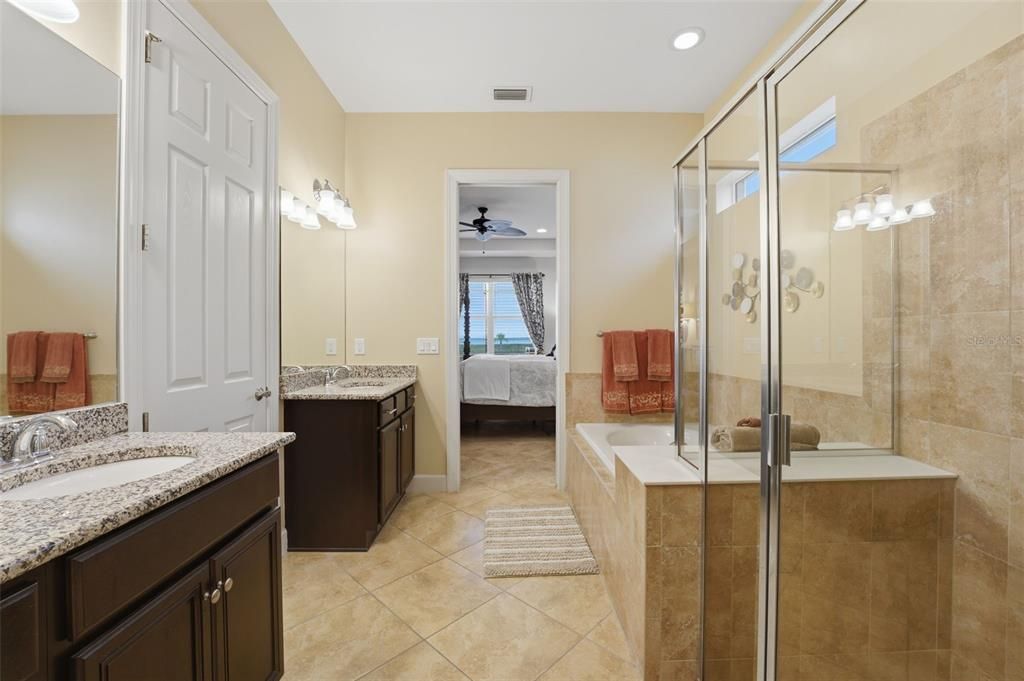 На продажу: $579,500 (3 спален, 2 ванн, 1900 Квадратных фут)