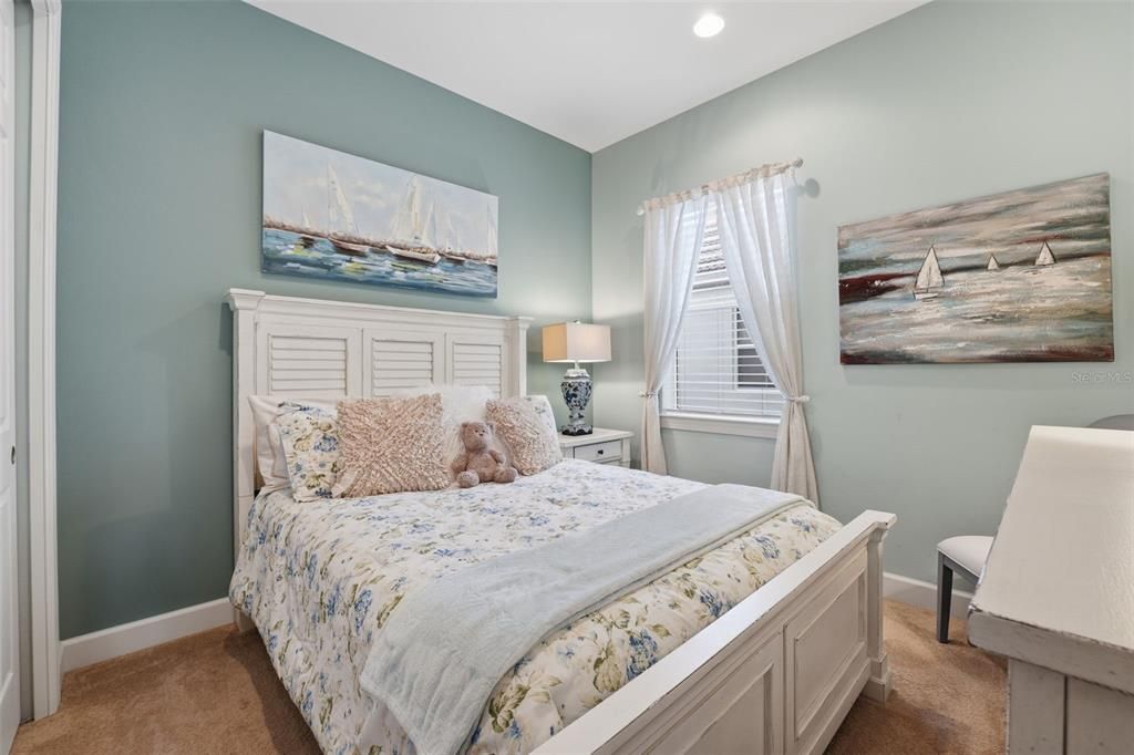 На продажу: $579,500 (3 спален, 2 ванн, 1900 Квадратных фут)