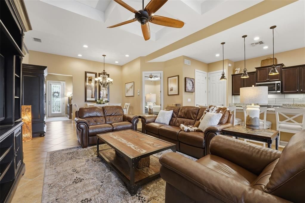 На продажу: $579,500 (3 спален, 2 ванн, 1900 Квадратных фут)