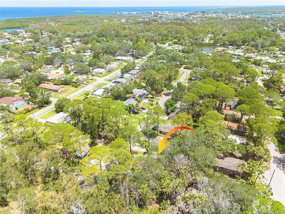 待售: $270,000 (4 贝兹, 0 浴室, 1650 平方英尺)