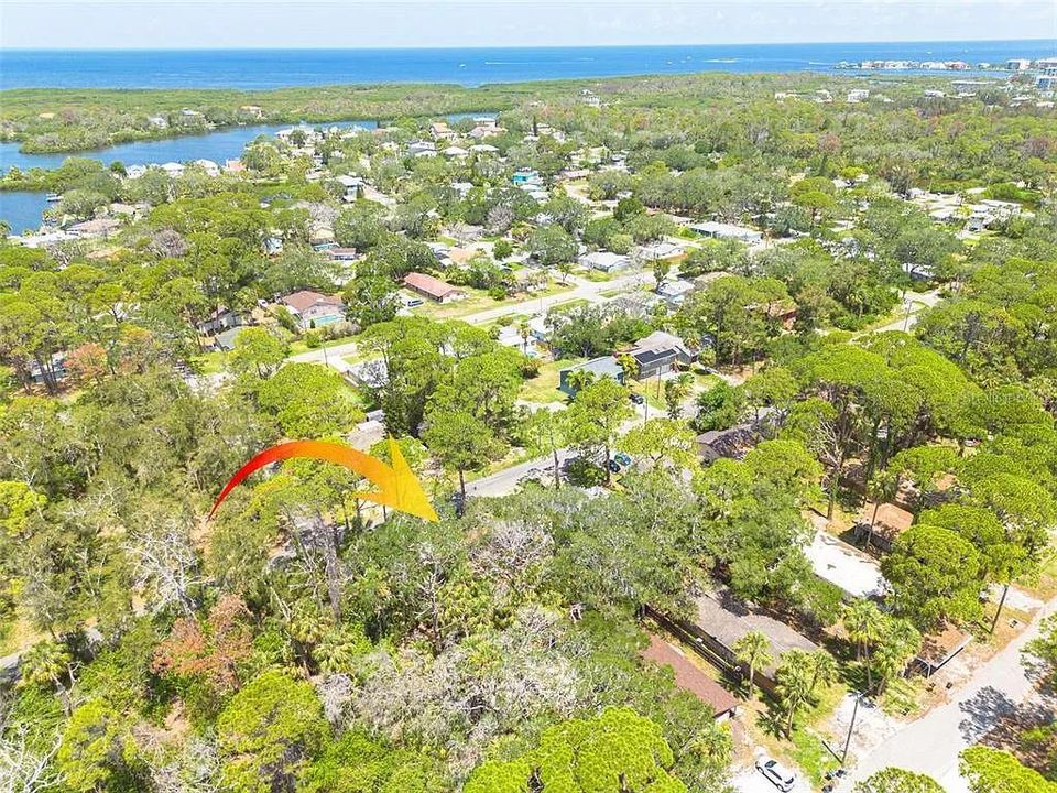 待售: $270,000 (4 贝兹, 0 浴室, 1650 平方英尺)