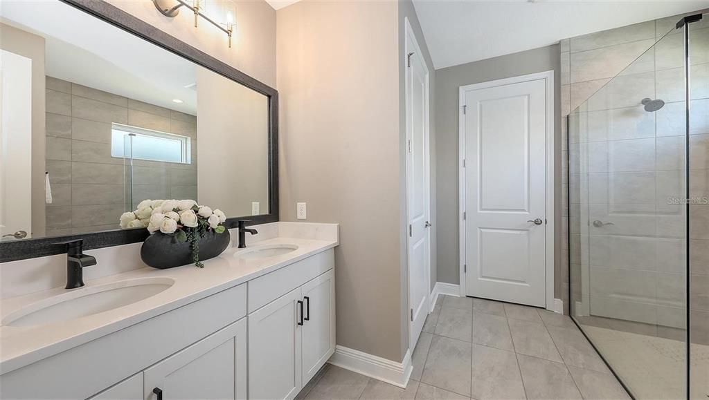 For Rent: $4,750 (3 beds, 2 baths, 1980 Square Feet)