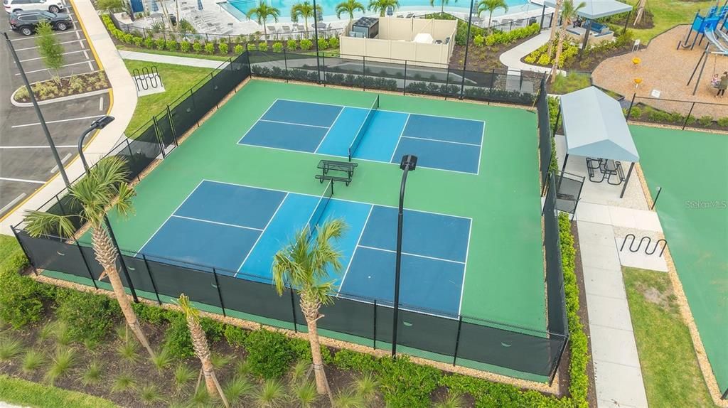 For Rent: $4,750 (3 beds, 2 baths, 1980 Square Feet)