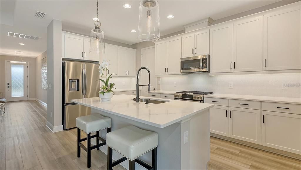 For Rent: $4,750 (3 beds, 2 baths, 1980 Square Feet)