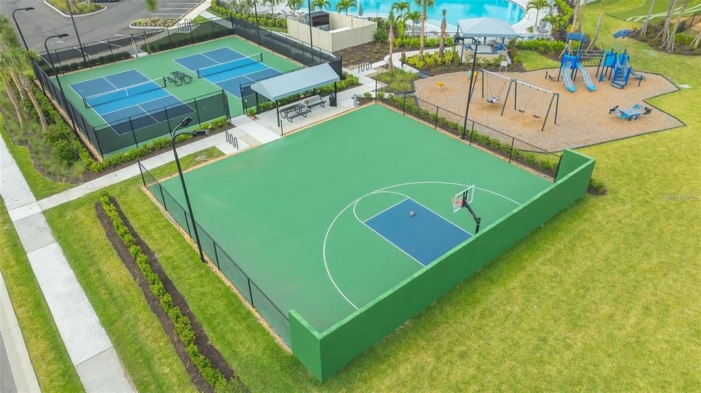 For Rent: $4,750 (3 beds, 2 baths, 1980 Square Feet)