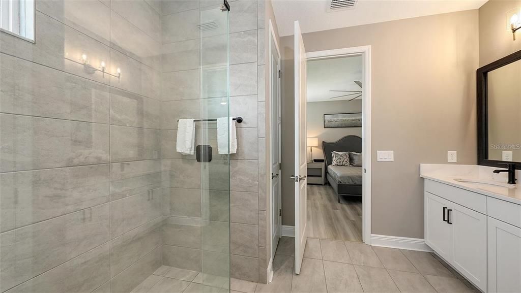 For Rent: $4,750 (3 beds, 2 baths, 1980 Square Feet)