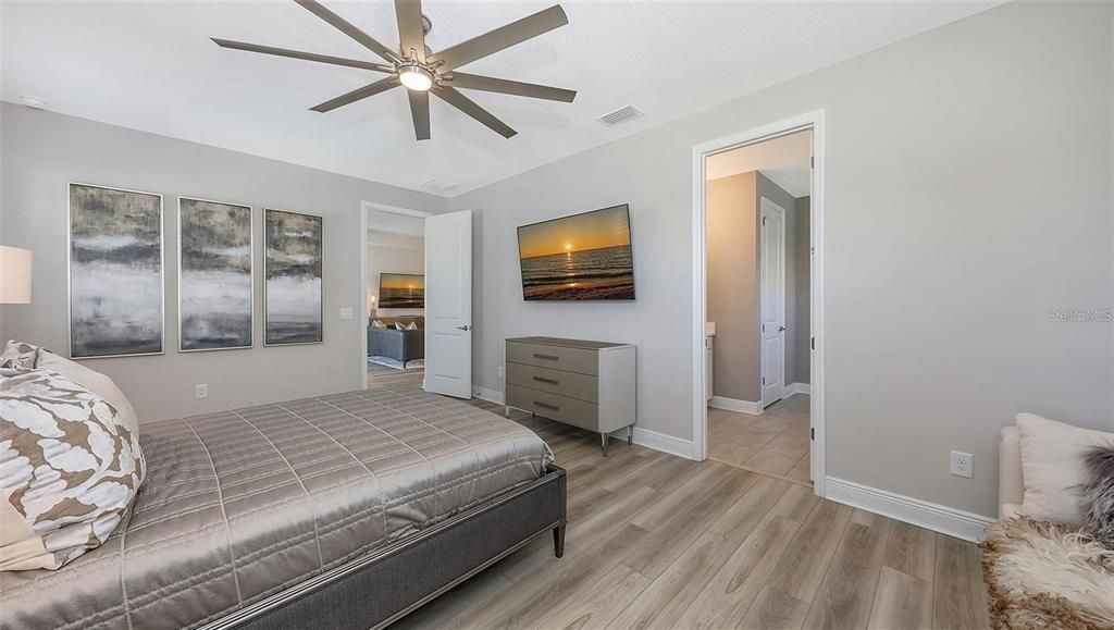 For Rent: $4,750 (3 beds, 2 baths, 1980 Square Feet)