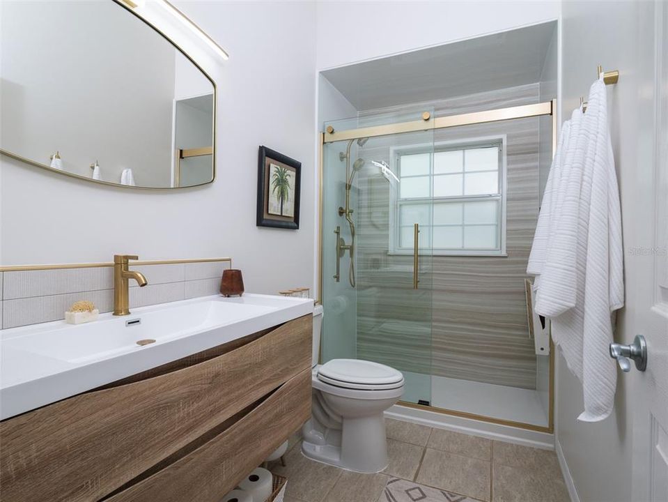 En Venta: $2,159,000 (3 camas, 3 baños, 2758 Pies cuadrados)