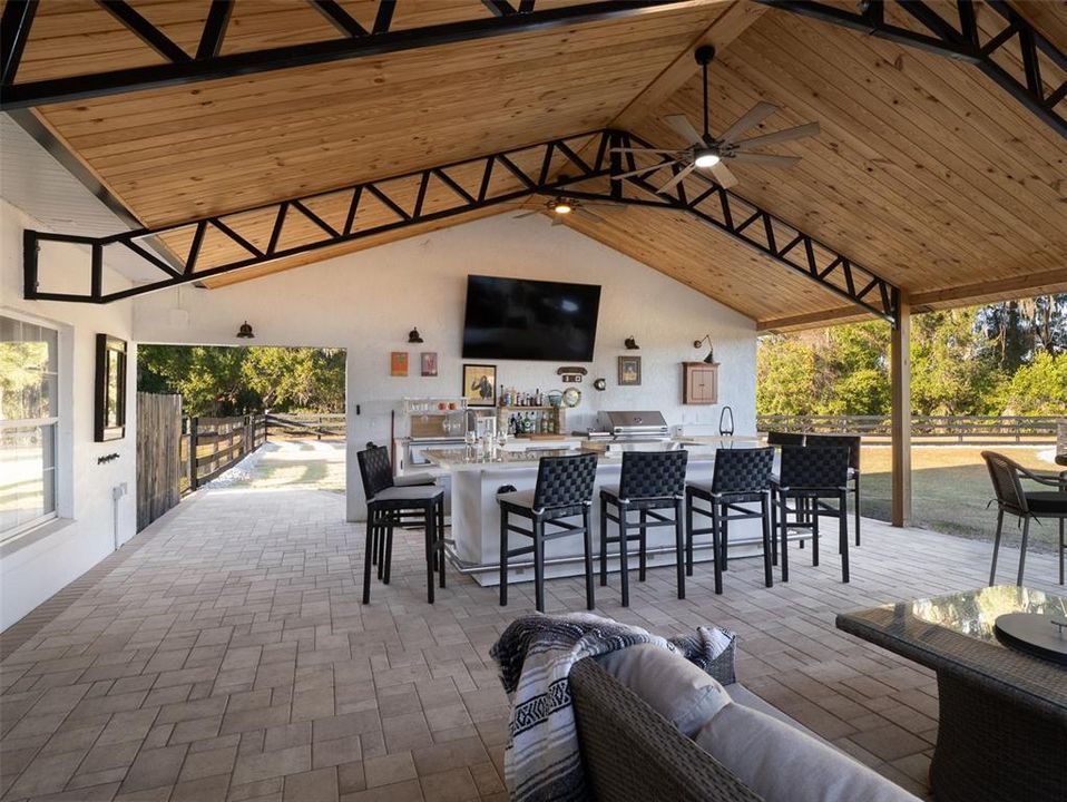 En Venta: $2,159,000 (3 camas, 3 baños, 2758 Pies cuadrados)