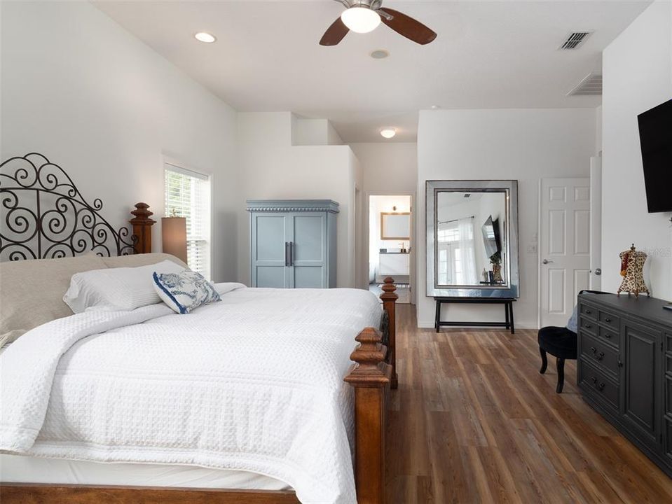 En Venta: $2,159,000 (3 camas, 3 baños, 2758 Pies cuadrados)