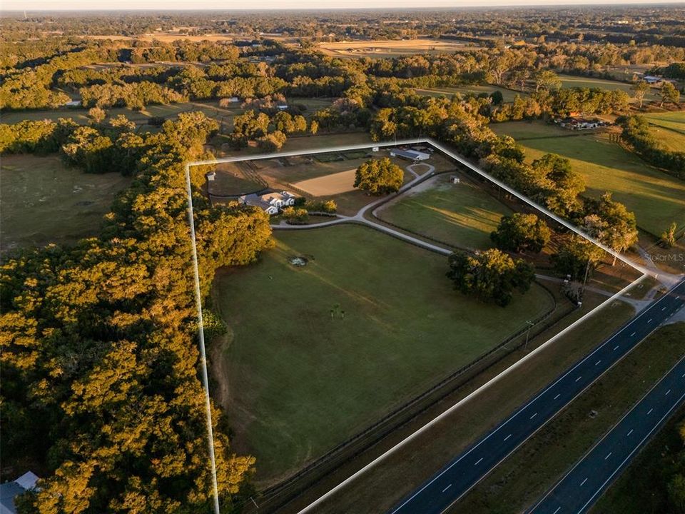 En Venta: $2,159,000 (3 camas, 3 baños, 2758 Pies cuadrados)