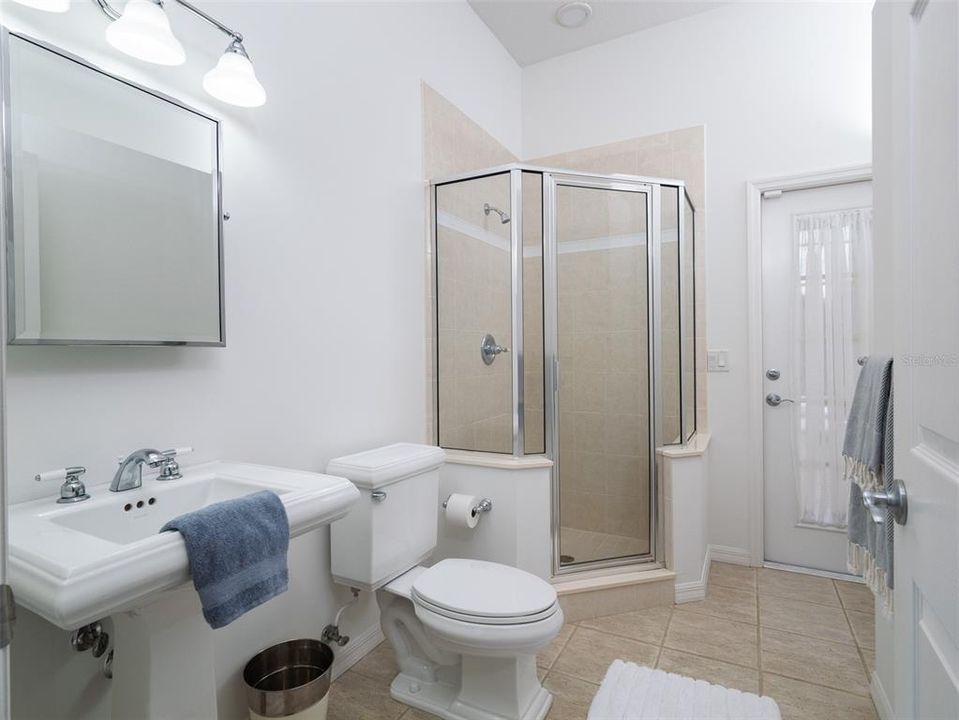 En Venta: $2,159,000 (3 camas, 3 baños, 2758 Pies cuadrados)