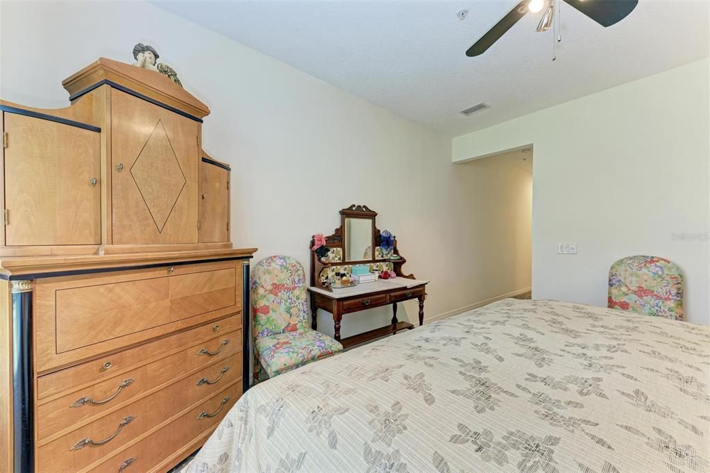 For Sale: $325,000 (3 beds, 2 baths, 1627 Square Feet)