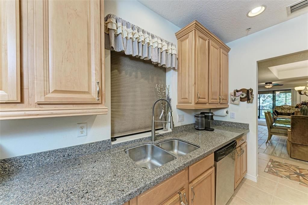 For Sale: $325,000 (3 beds, 2 baths, 1627 Square Feet)