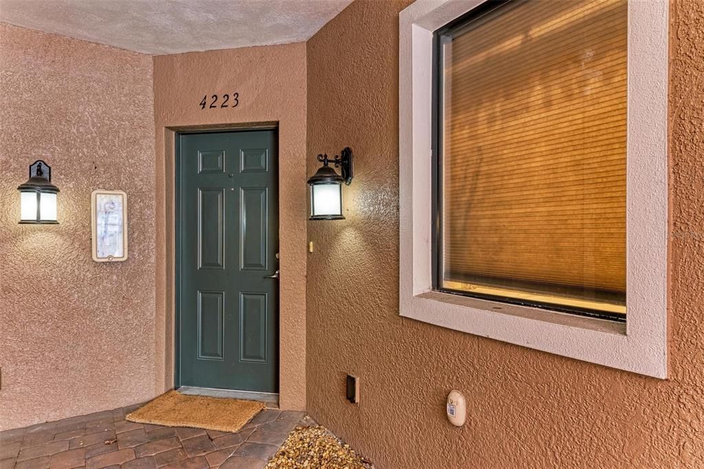 For Sale: $325,000 (3 beds, 2 baths, 1627 Square Feet)