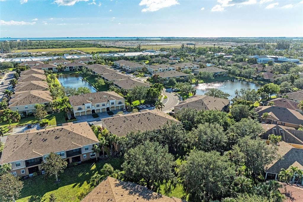 For Sale: $325,000 (3 beds, 2 baths, 1627 Square Feet)