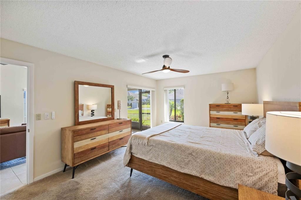 待售: $259,900 (2 贝兹, 2 浴室, 1080 平方英尺)