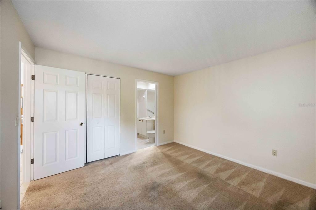 待售: $259,900 (2 贝兹, 2 浴室, 1080 平方英尺)