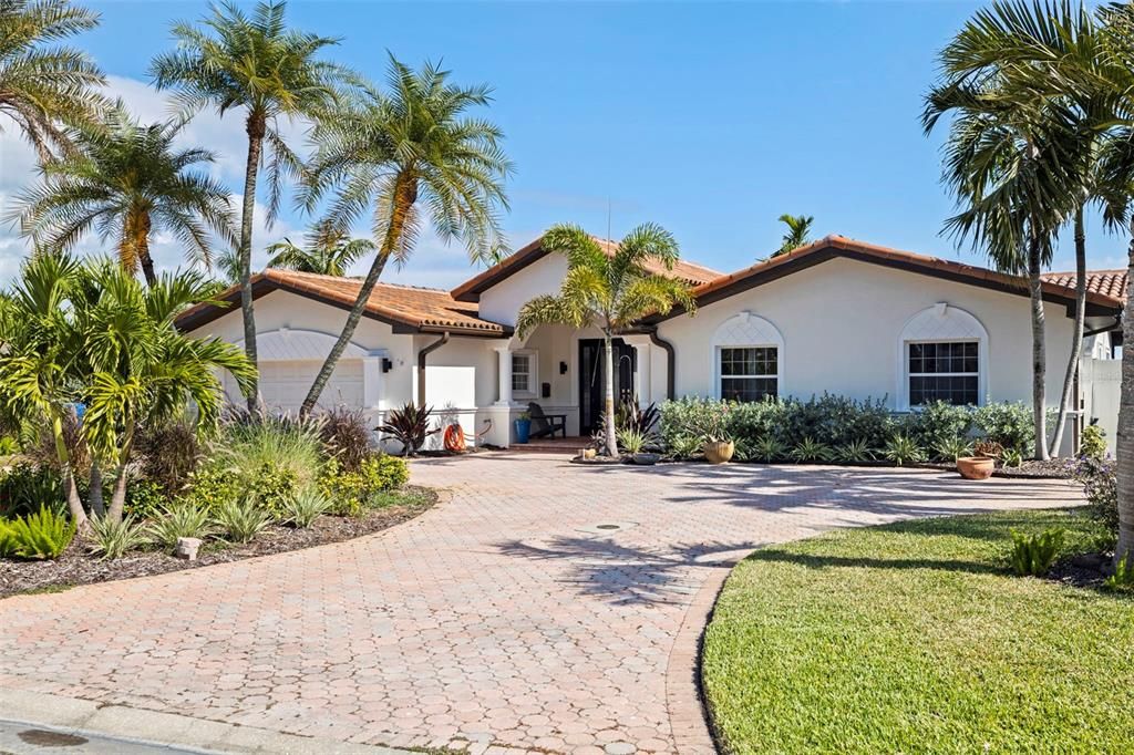 En Venta: $1,890,000 (3 camas, 2 baños, 2554 Pies cuadrados)