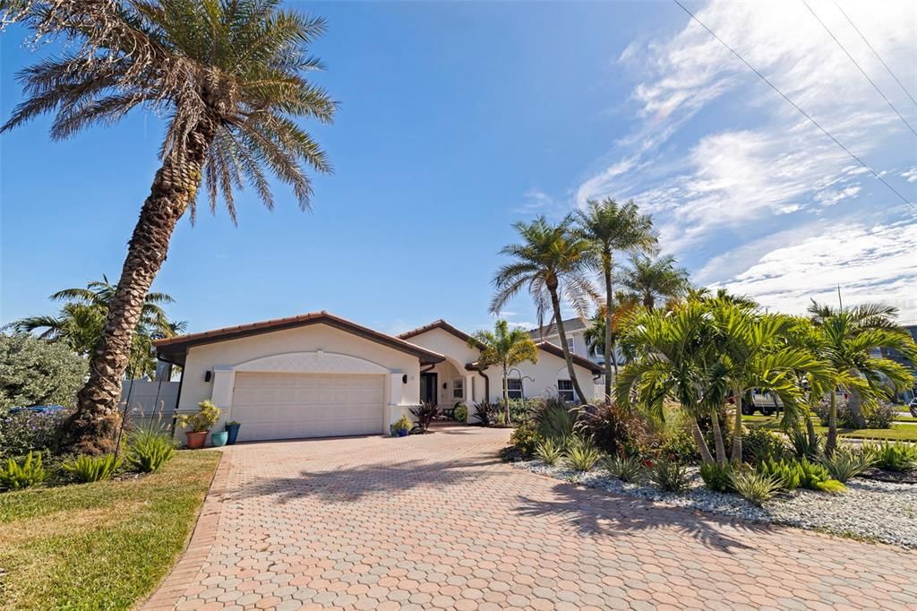 En Venta: $1,890,000 (3 camas, 2 baños, 2554 Pies cuadrados)