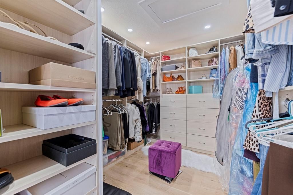 En Venta: $1,890,000 (3 camas, 2 baños, 2554 Pies cuadrados)