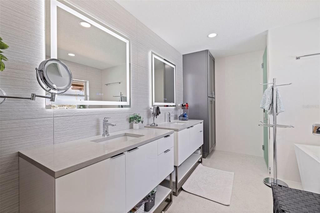 En Venta: $1,890,000 (3 camas, 2 baños, 2554 Pies cuadrados)