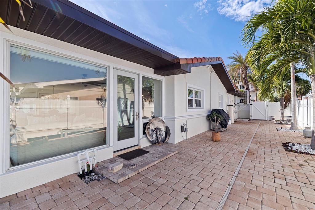 En Venta: $1,890,000 (3 camas, 2 baños, 2554 Pies cuadrados)