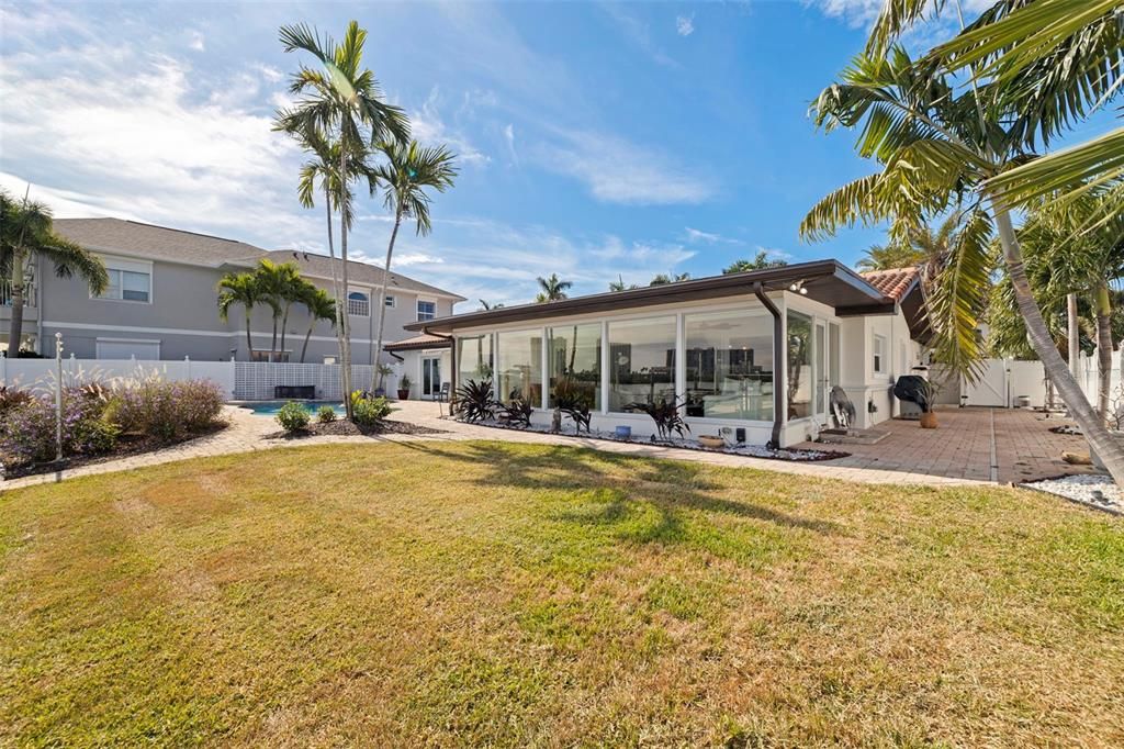 En Venta: $1,890,000 (3 camas, 2 baños, 2554 Pies cuadrados)