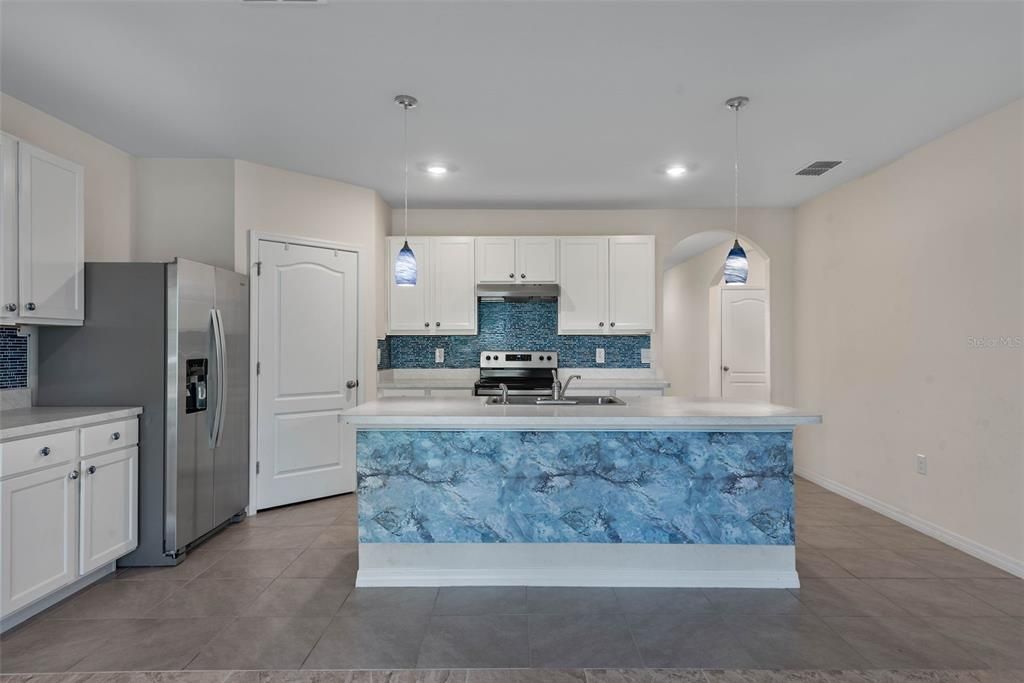 For Sale: $330,000 (4 beds, 2 baths, 1846 Square Feet)