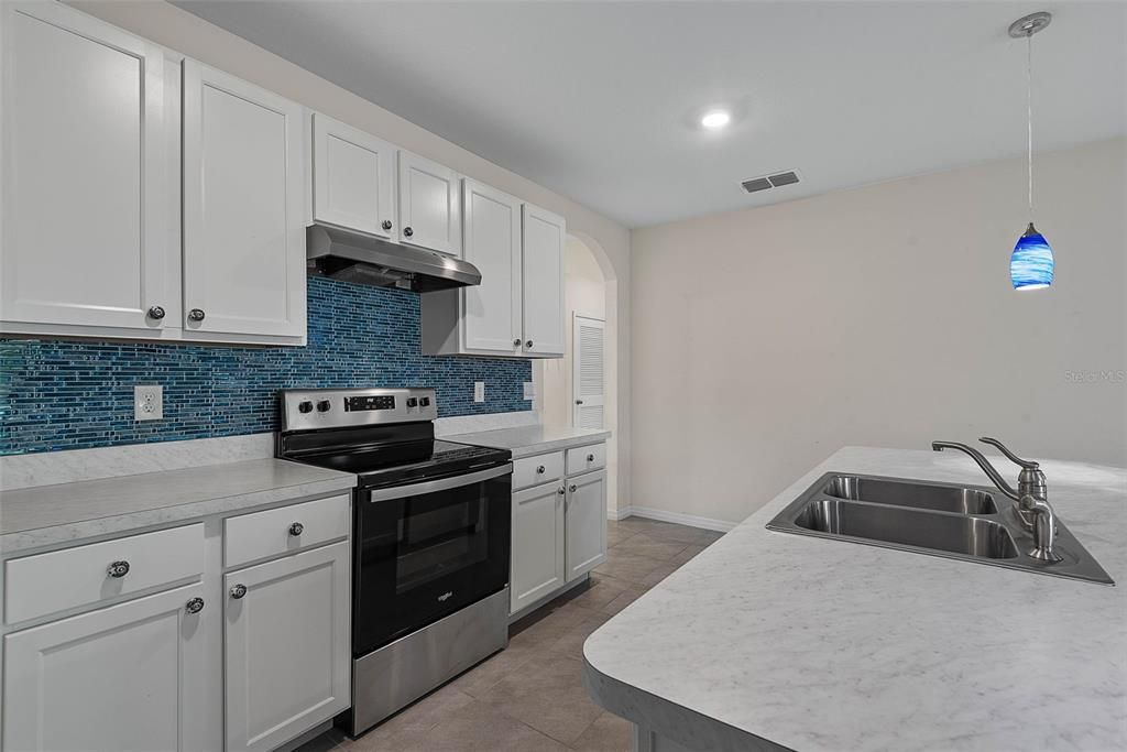 For Sale: $330,000 (4 beds, 2 baths, 1846 Square Feet)