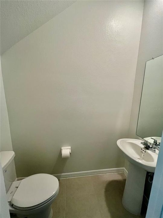 出租: $1,900 (3 贝兹, 2 浴室, 1634 平方英尺)