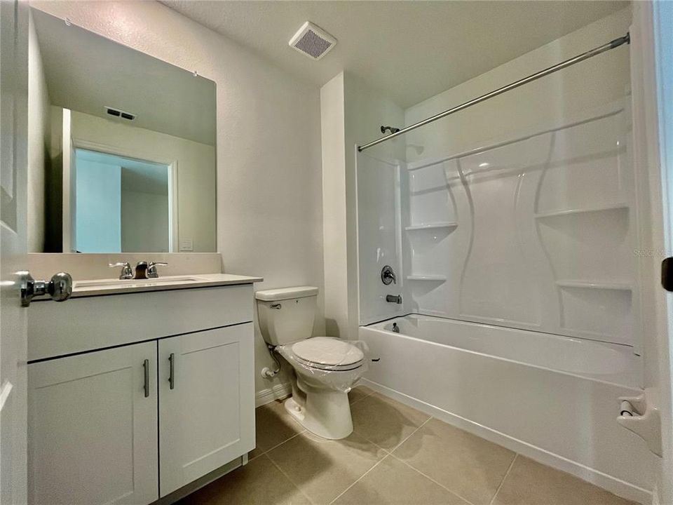 出租: $1,900 (3 贝兹, 2 浴室, 1634 平方英尺)