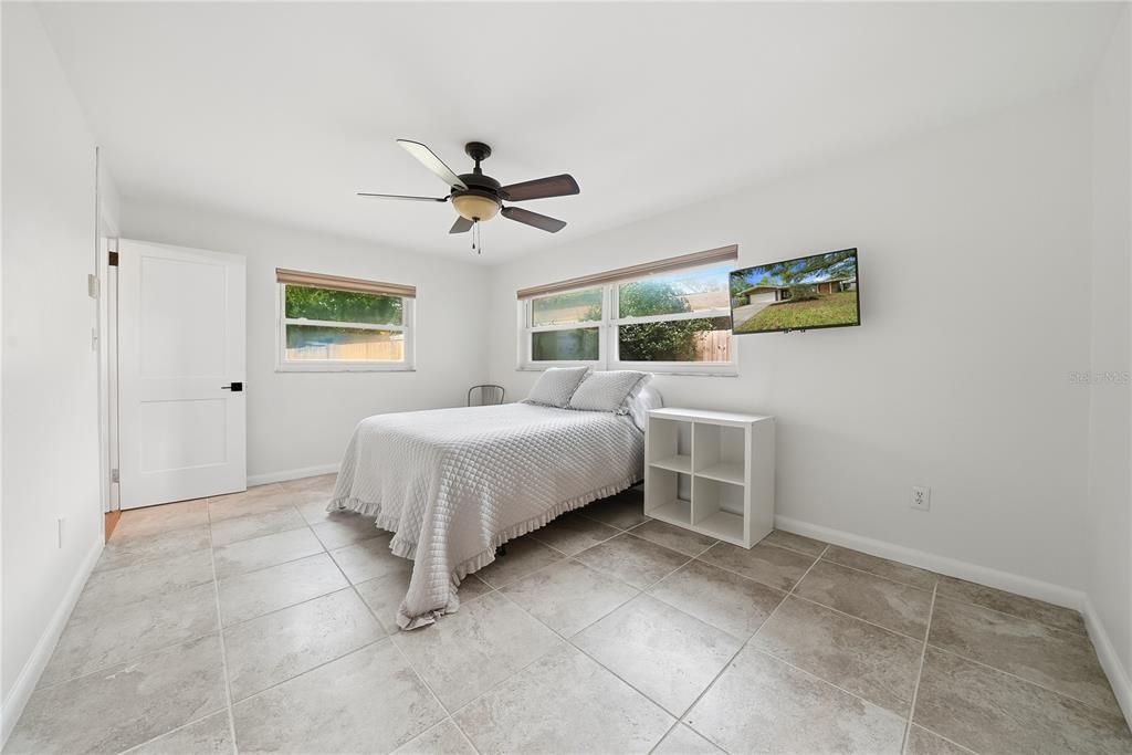 For Sale: $800,000 (4 beds, 3 baths, 2658 Square Feet)