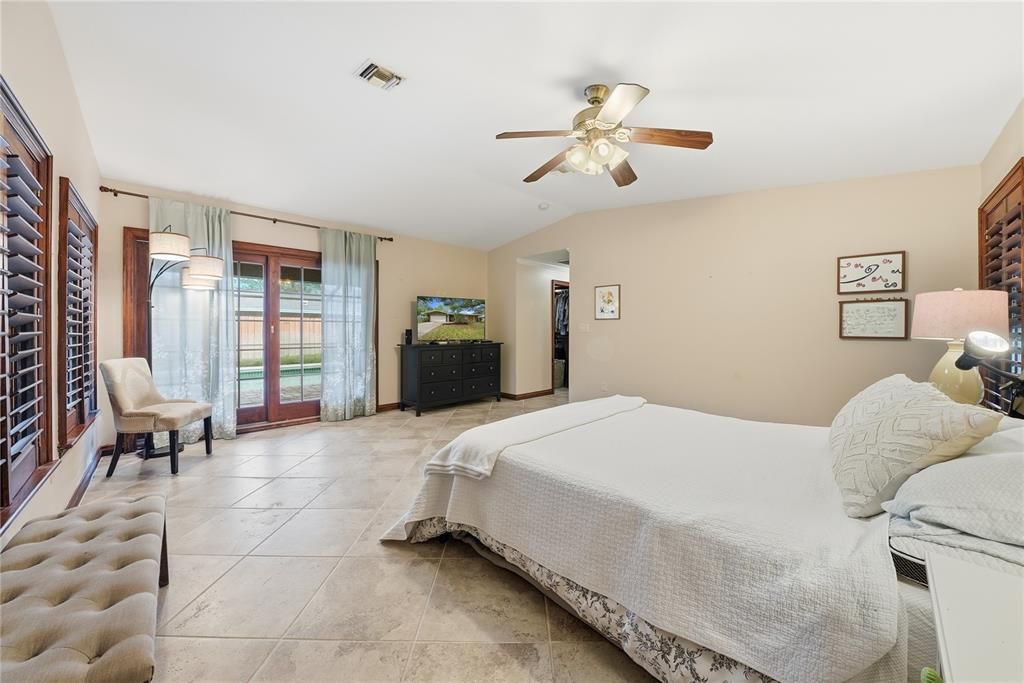 For Sale: $800,000 (4 beds, 3 baths, 2658 Square Feet)