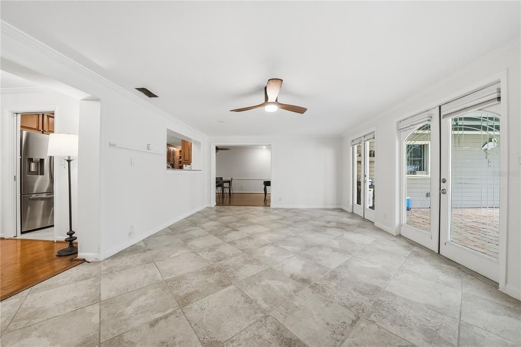 For Sale: $800,000 (4 beds, 3 baths, 2658 Square Feet)