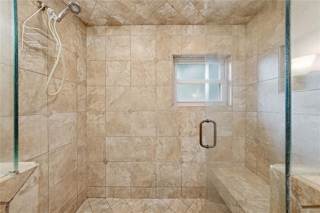 For Sale: $800,000 (4 beds, 3 baths, 2658 Square Feet)