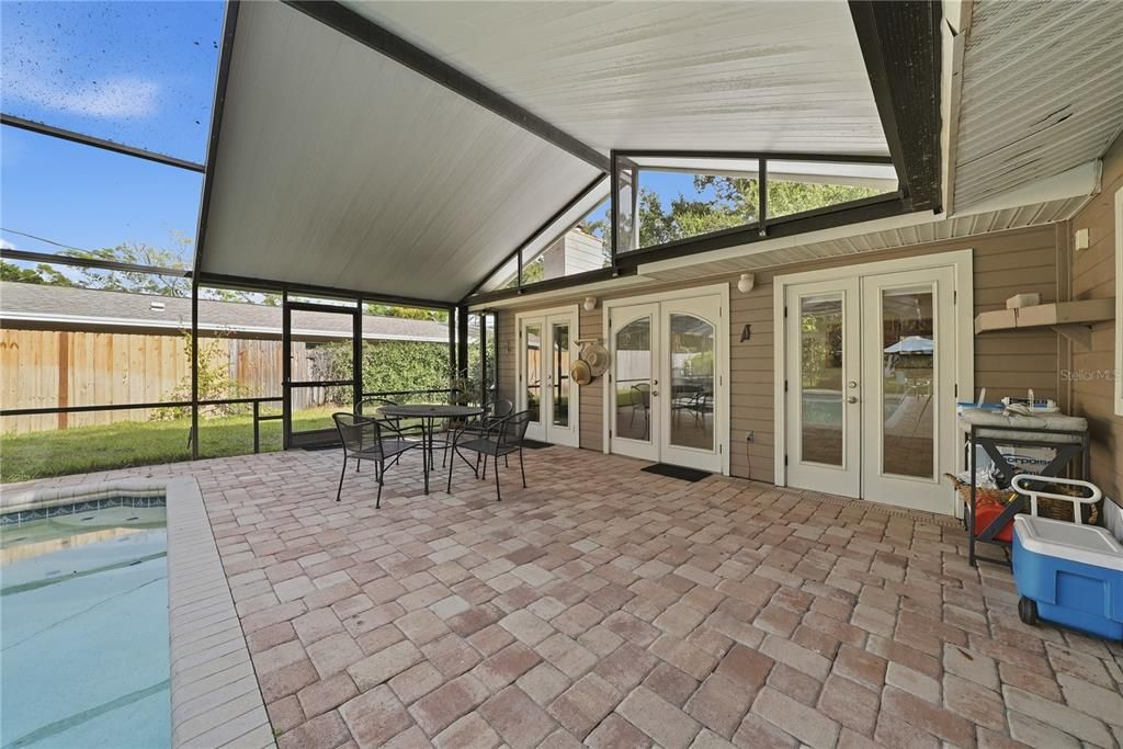 For Sale: $800,000 (4 beds, 3 baths, 2658 Square Feet)