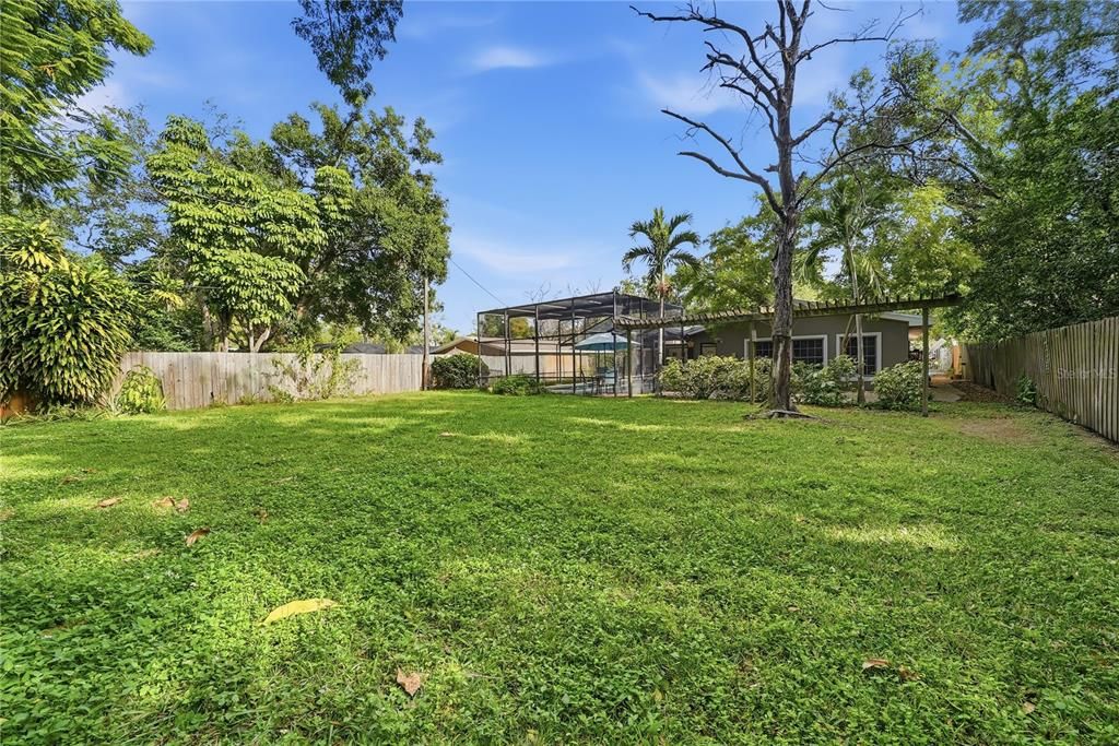 For Sale: $800,000 (4 beds, 3 baths, 2658 Square Feet)