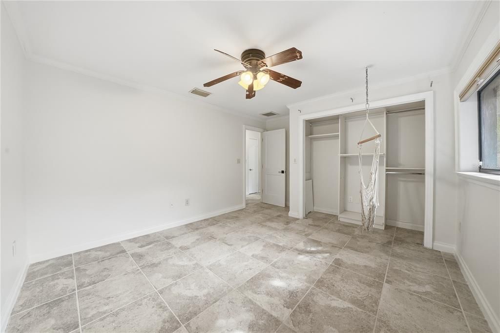 For Sale: $800,000 (4 beds, 3 baths, 2658 Square Feet)