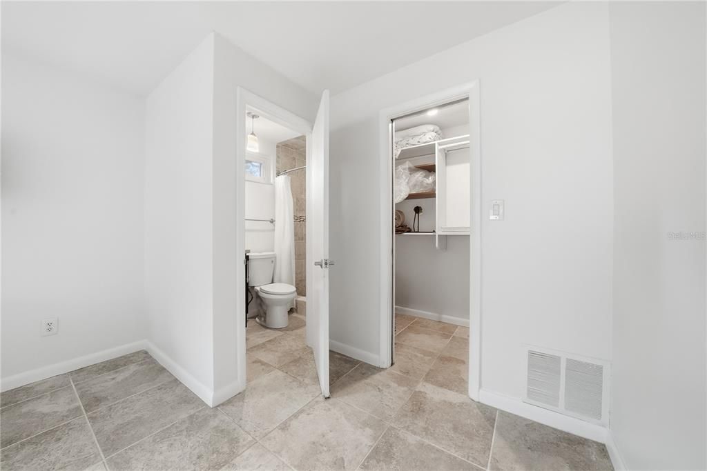 For Sale: $800,000 (4 beds, 3 baths, 2658 Square Feet)