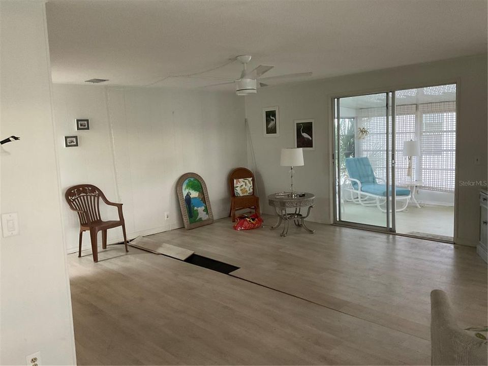 На продажу: $99,500 (2 спален, 2 ванн, 1344 Квадратных фут)