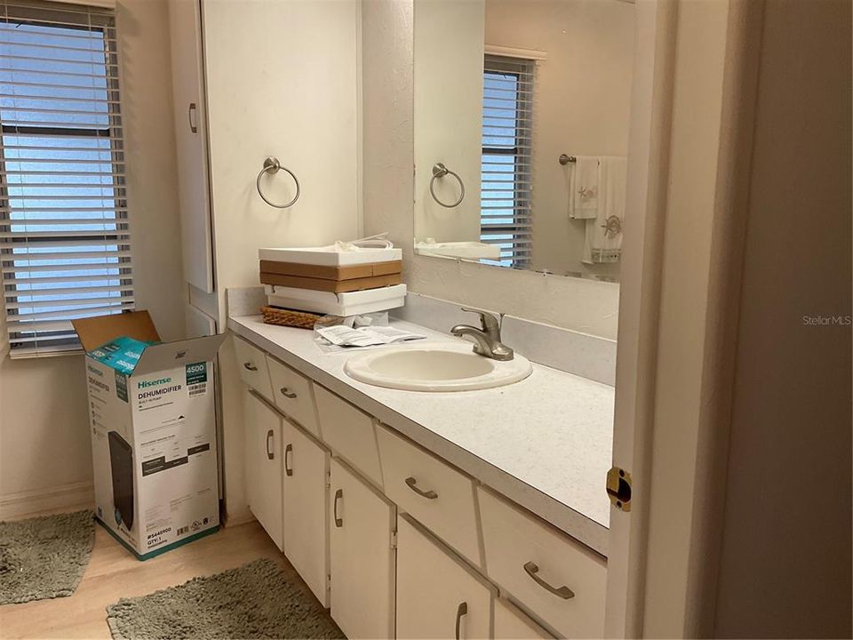 На продажу: $99,500 (2 спален, 2 ванн, 1344 Квадратных фут)