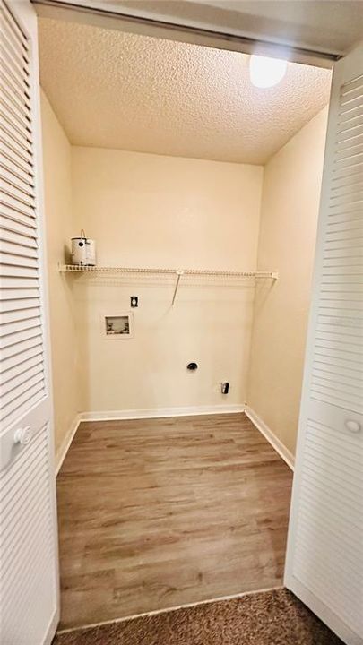 For Rent: $1,200 (1 beds, 1 baths, 742 Square Feet)