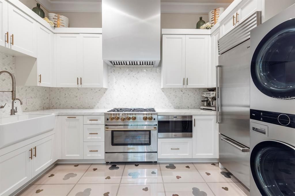 En Venta: $12,750,000 (6 camas, 6 baños, 7177 Pies cuadrados)