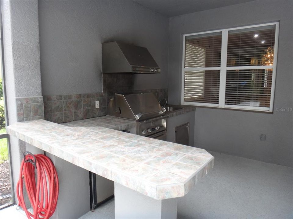 For Rent: $3,750 (2 beds, 2 baths, 2004 Square Feet)