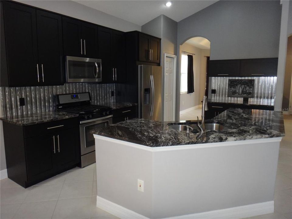 For Rent: $3,750 (2 beds, 2 baths, 2004 Square Feet)